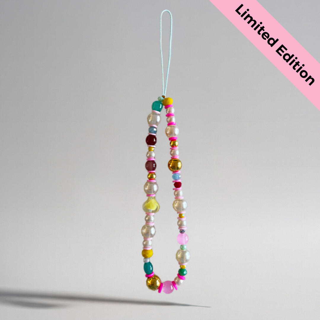 Phone charmie - Hira Ali